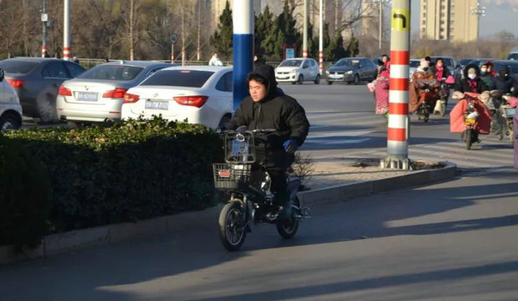 非機(jī)動車逆行罰款多少錢