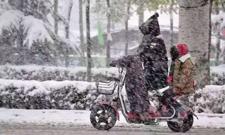 冬季電動(dòng)車電池怕凍嗎