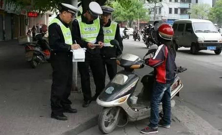 駕駛沒上牌的摩托車怎么處罰