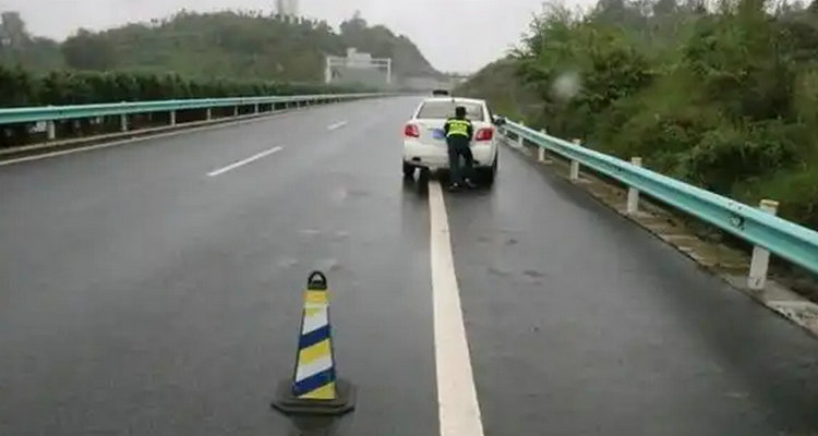 高速公路停車扣幾分