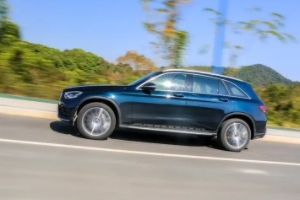 glc260奔馳價(jià)格 2022款glc260新車僅售40.63萬(wàn)元（全款落地45.54萬(wàn)）