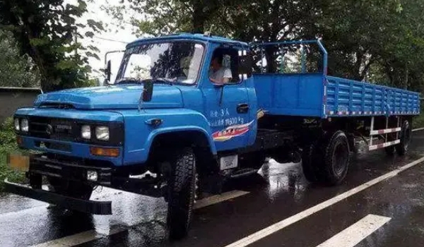 a2駕駛證能開什么車，屬于增駕車型（可以開牽引車）