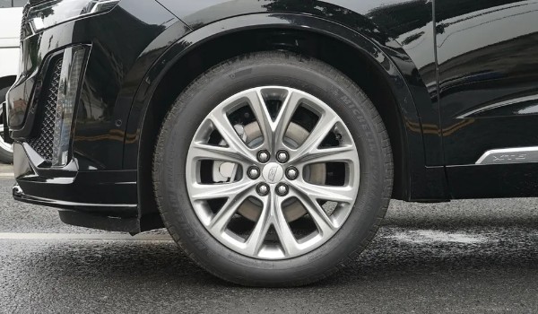 凱迪拉克xt6輪胎規(guī)格 輪胎型號(hào)235/55 r20(米其林輪胎)